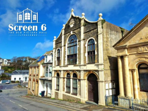 4 bedroom 'Screen6' by Tunnels Beaches in a historic building